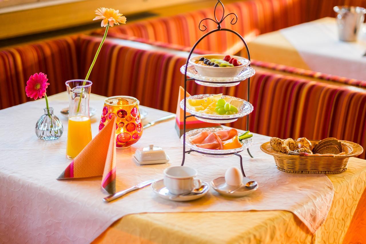 Hotel-Pension Schattberg ซาลบาคฮินเทอร์เกลมม์ ภายนอก รูปภาพ